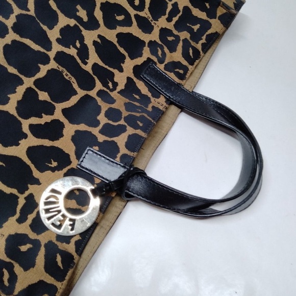 Authentic FENDi leopard tote-canvas (large shopper) - Picture 2 of 9